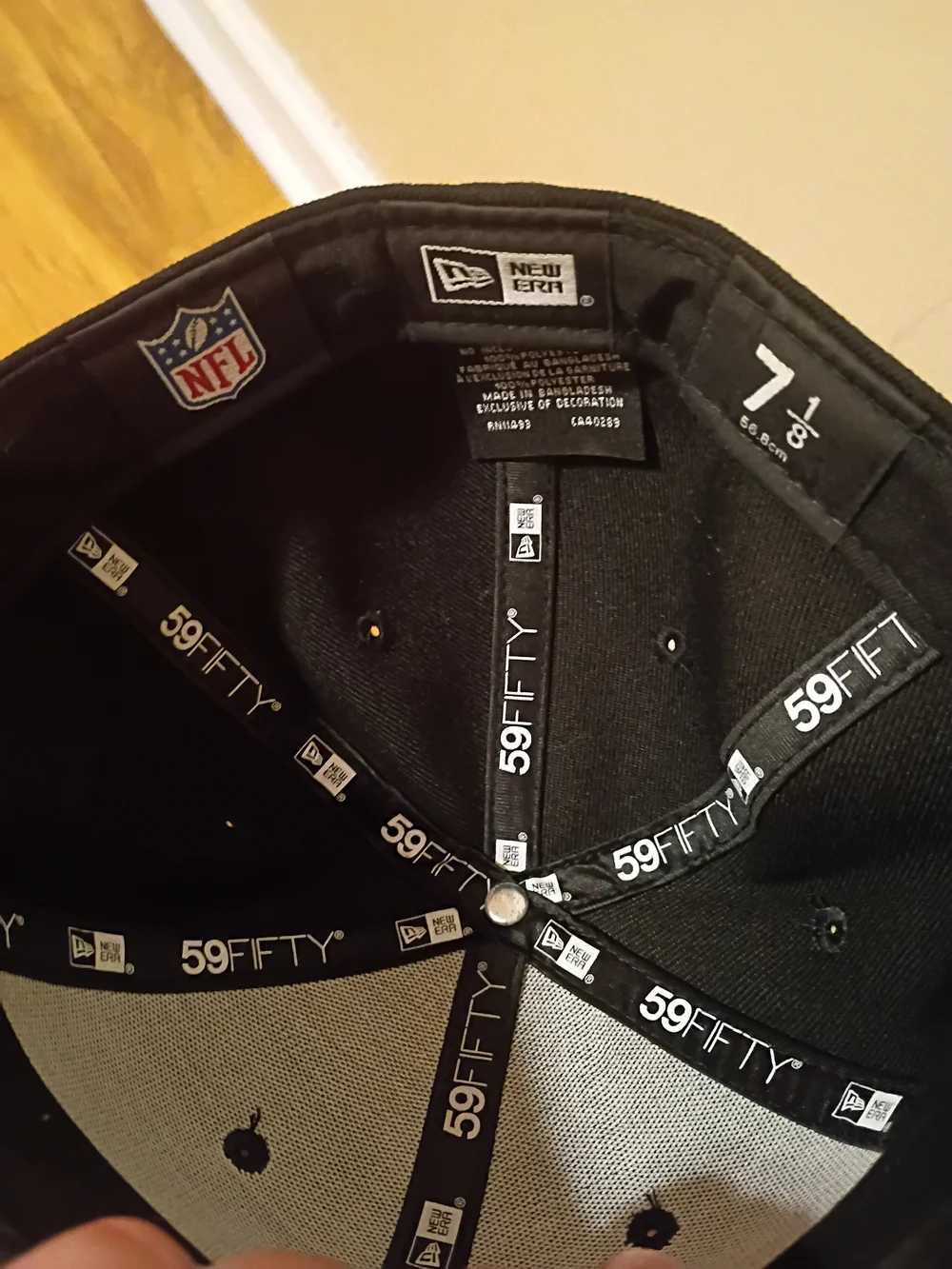 The New Era 59FIFTY Kansas City Chiefs NFL Black Fitted Cap Hat in size 7 1/8